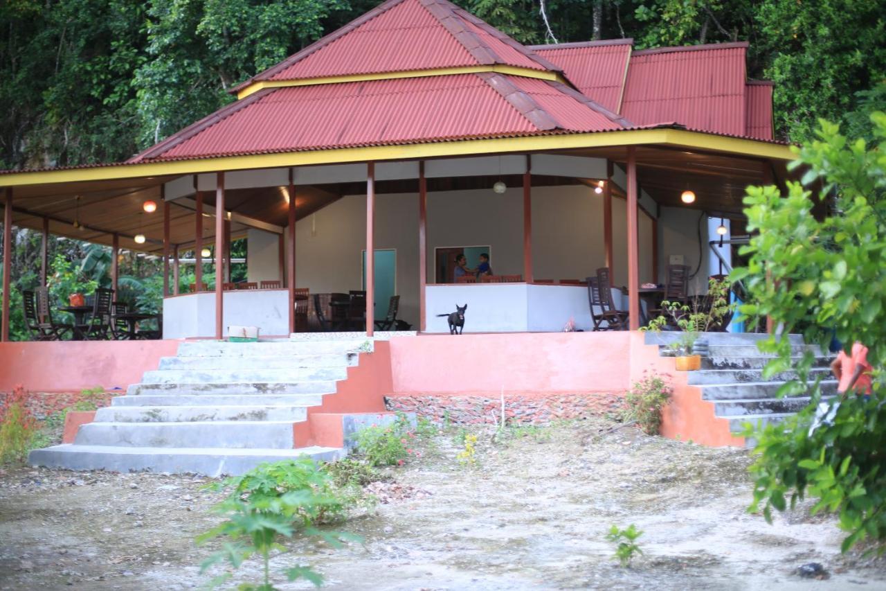 Amoryg And Dive Raja Ampat Guest house Pulau Mansuar