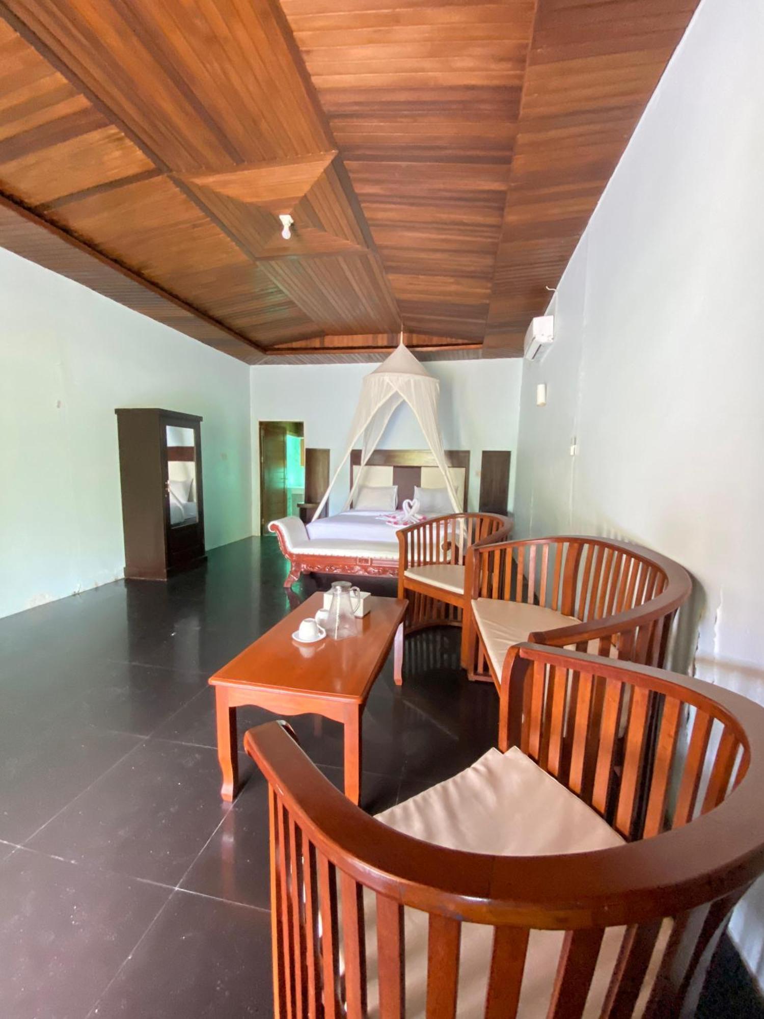 Amoryg And Dive Raja Ampat Guest house *